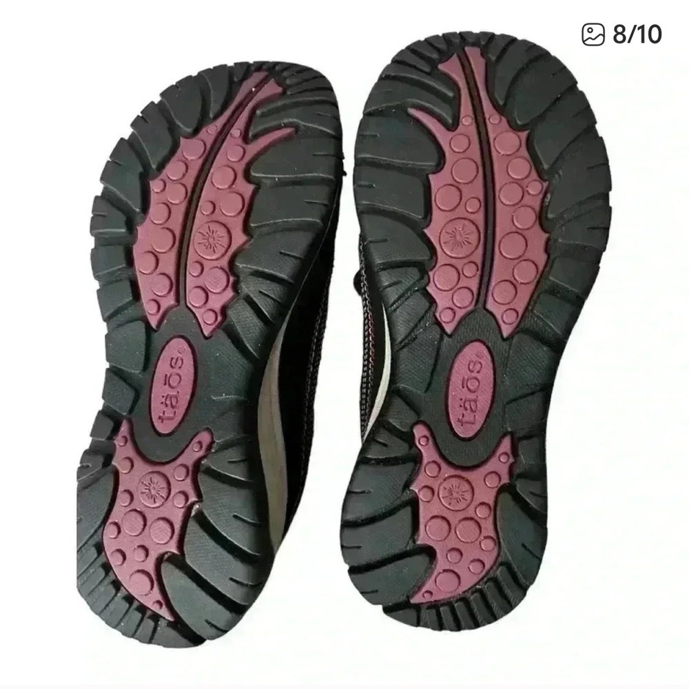 Taos Women's Motion City Hiker Burgundy/Black Embossed Suede Gorpcore Hiker ~ 7 - Picture 2 of 9